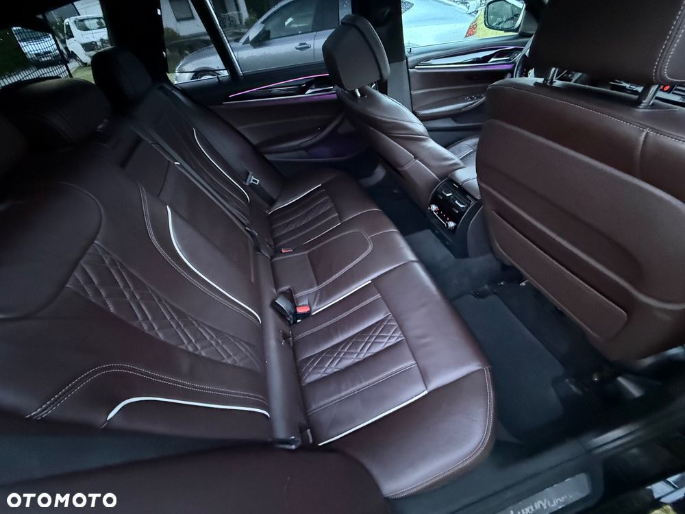 BMW Seria 5 540i xDrive Luxury Line sport - 8