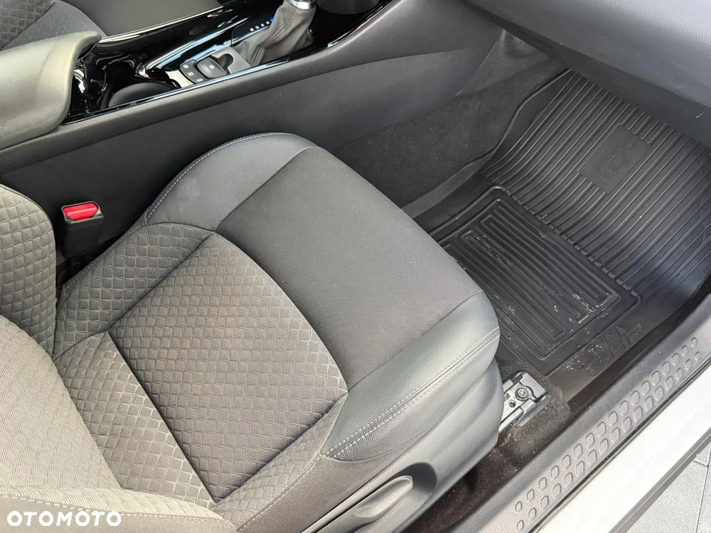 Toyota C-HR - 26