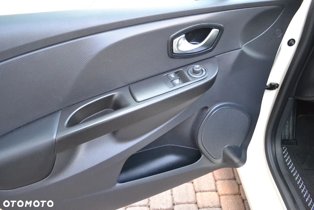 Renault Clio 1.2 16V Alize - 18