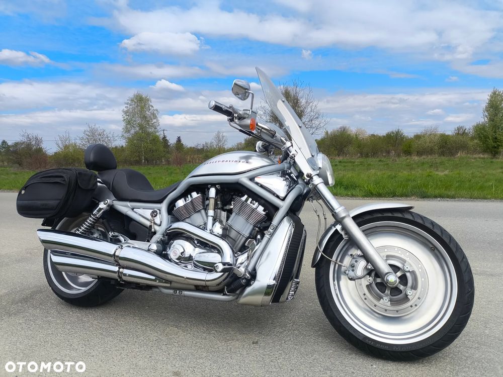 Harley-Davidson V-Rod Street Rod - 2