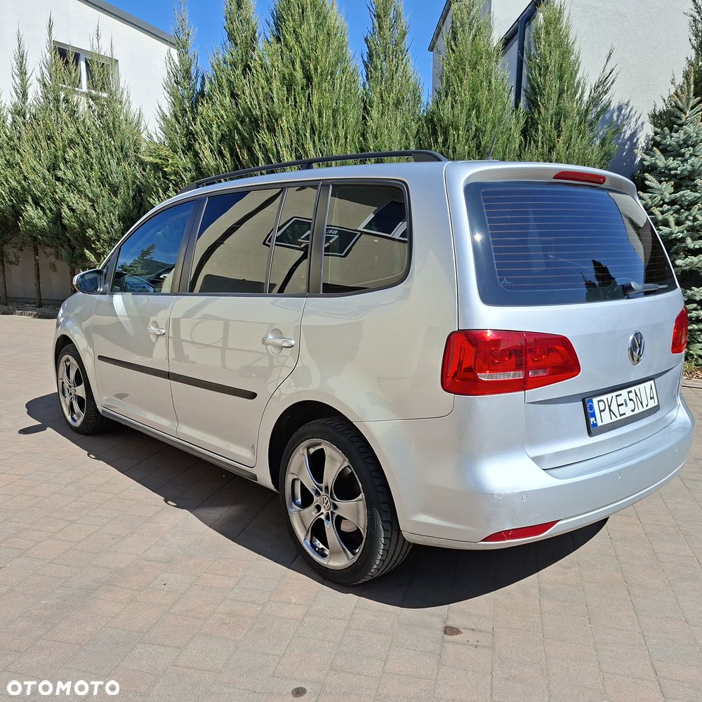 Volkswagen Touran 1.6 TDI DPF BlueMot Comfortline - 2
