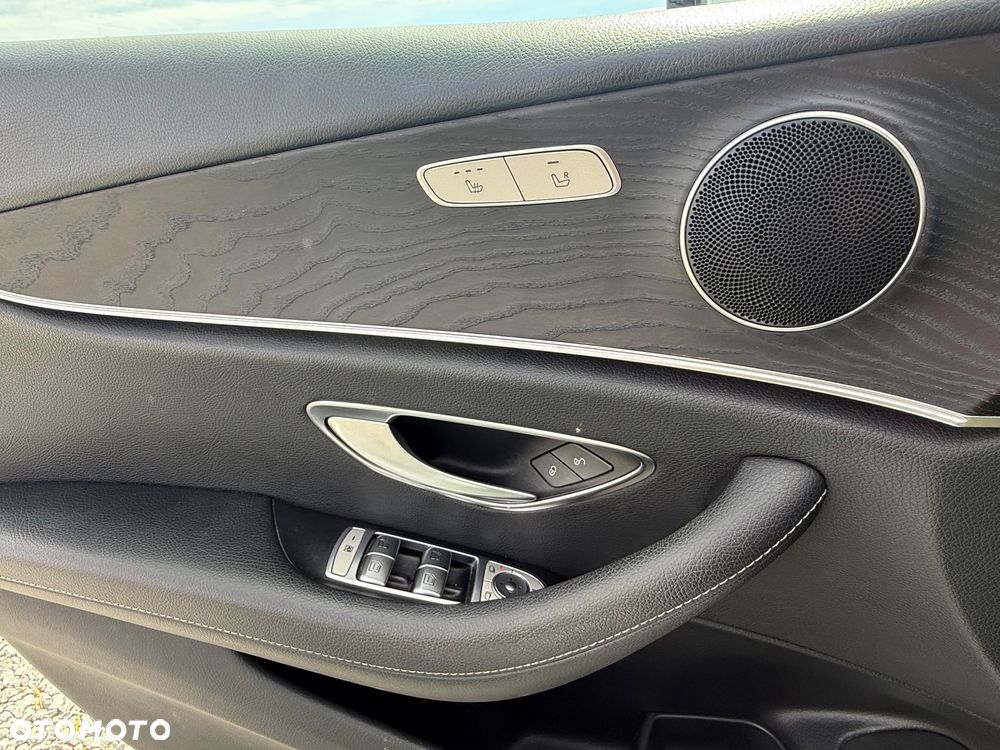Mercedes-Benz Klasa E 220 d 9G-TRONIC Sportstyle Edition - 17