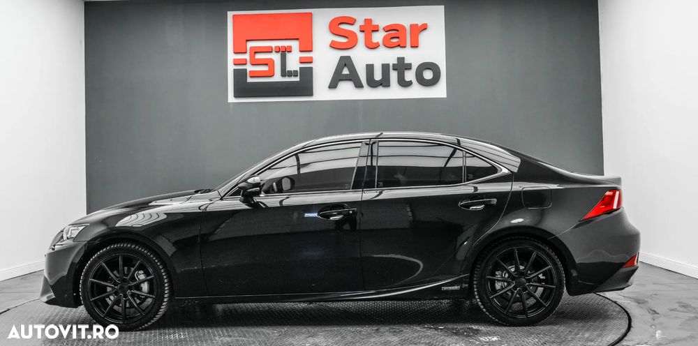Lexus Seria IS 300h Executive Plus - 10