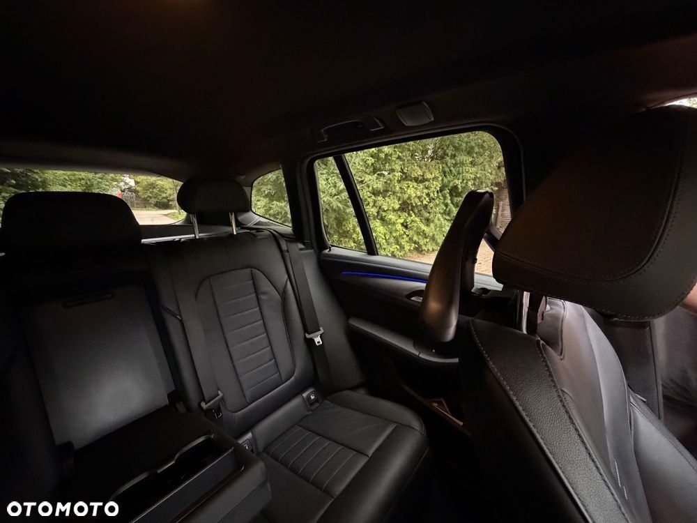BMW X3 xDrive20d - 14