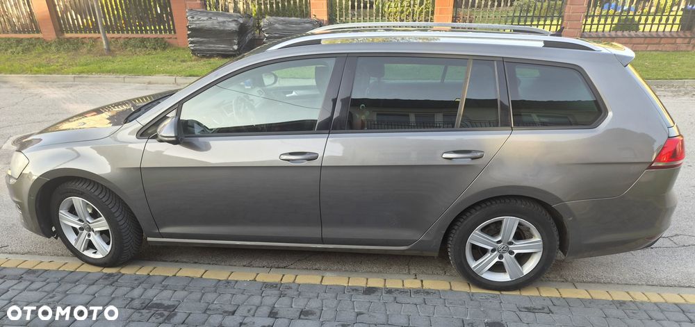 Volkswagen Golf - 6