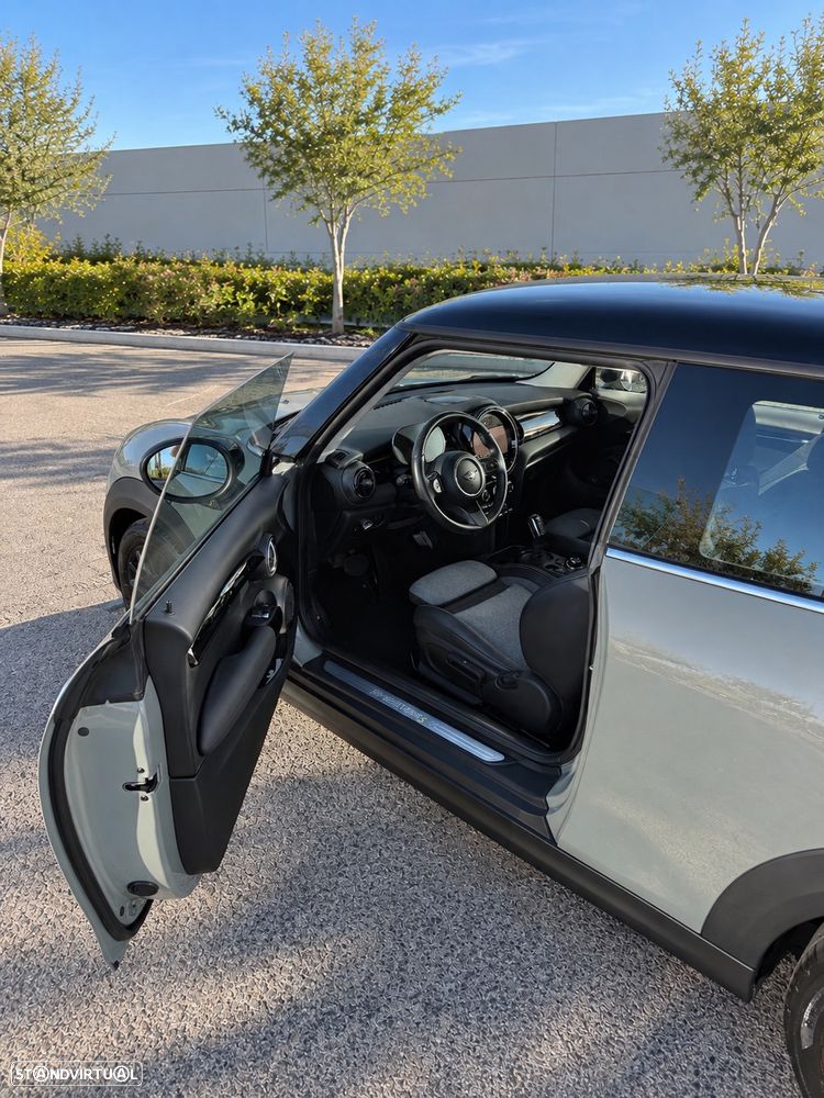 MINI 3 Portas Cooper SE Essential - 9