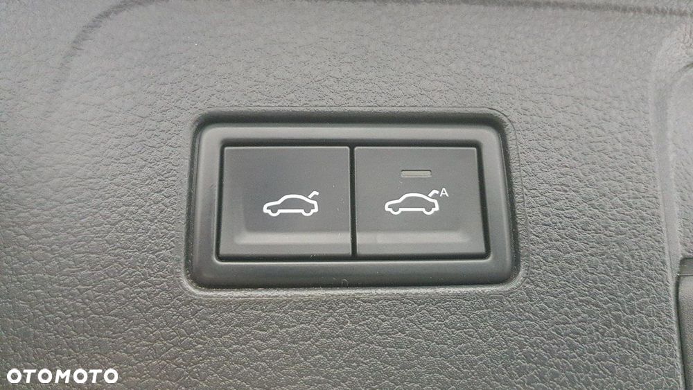 Volkswagen Passat - 19