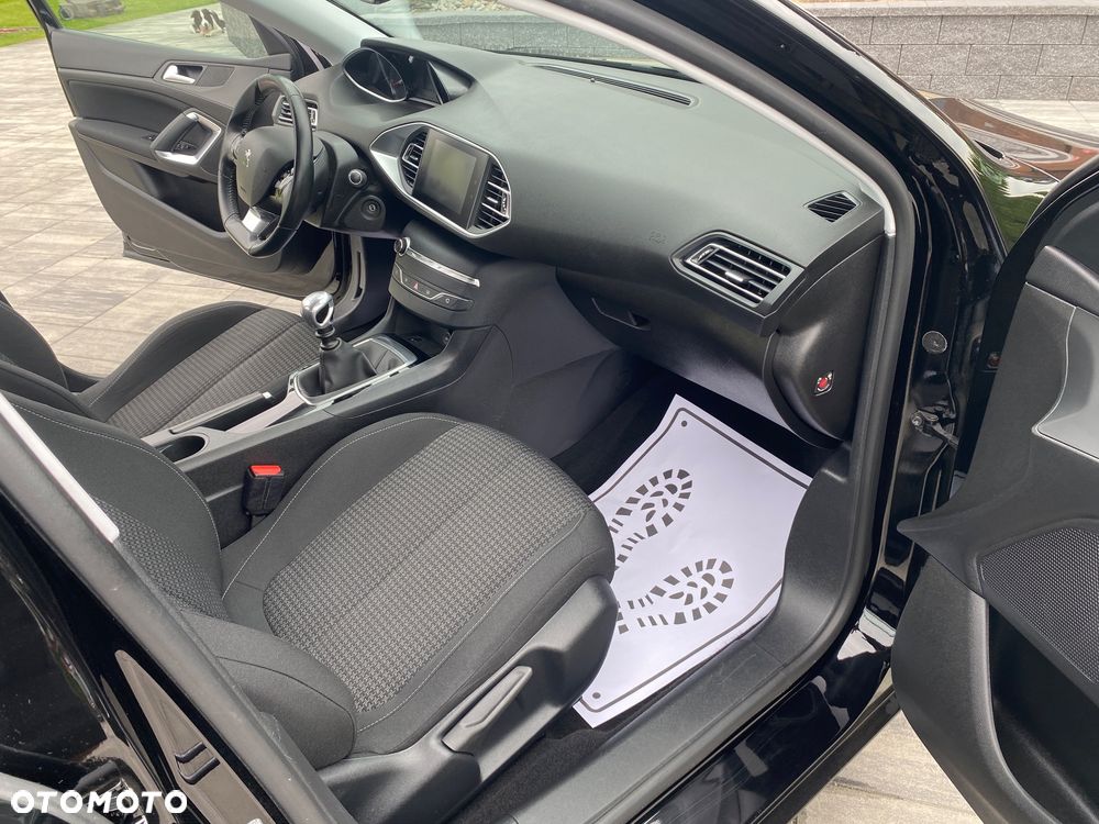 Peugeot 308 1.5 BlueHDi Allure Pack S&S - 36
