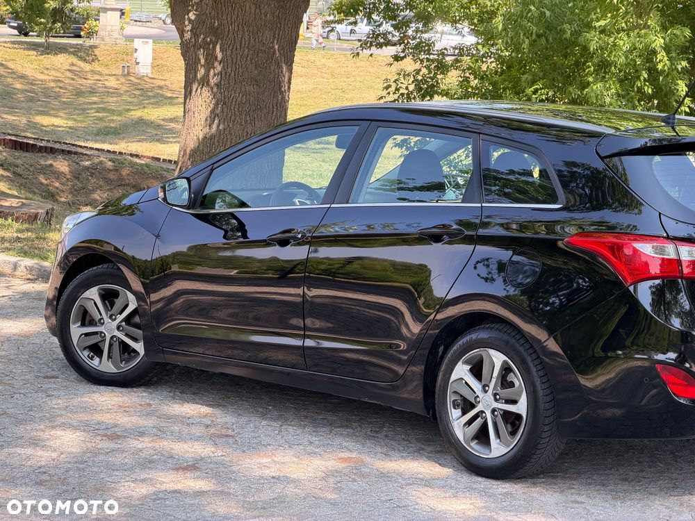 Hyundai i30 blue Kombi 1.6 CRDi Style - 39