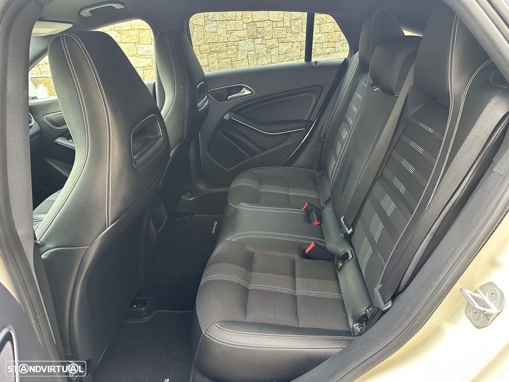 Mercedes-Benz CLA 220 d Shooting Brake AMG Line Aut. - 26