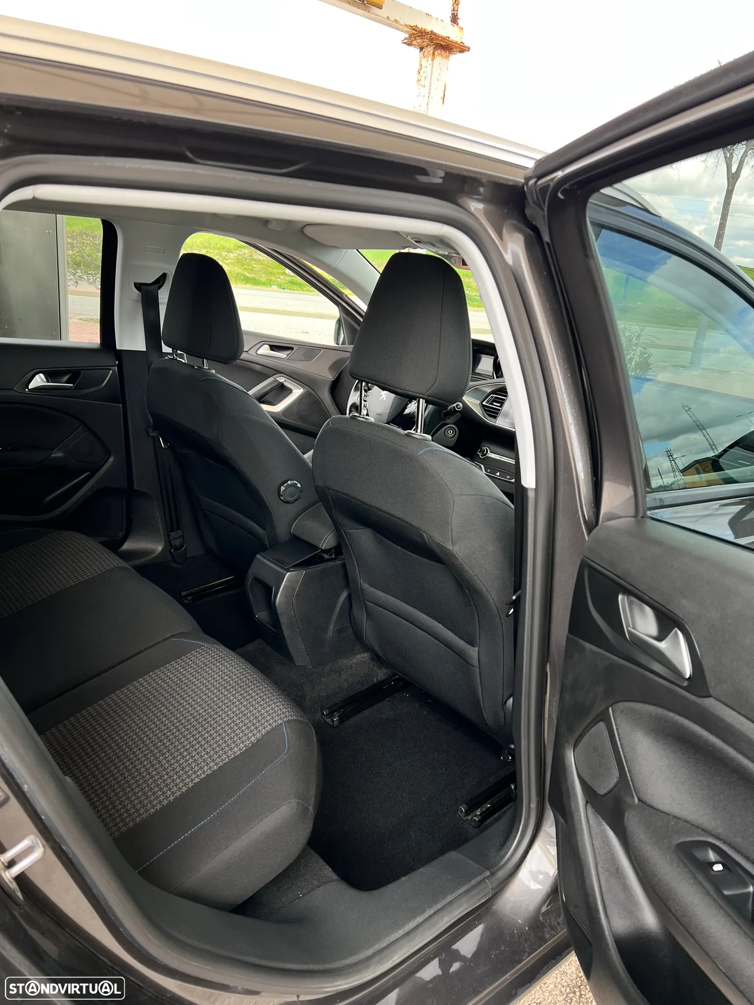 Peugeot 308 SW 1.5 BlueHDi Style - 28