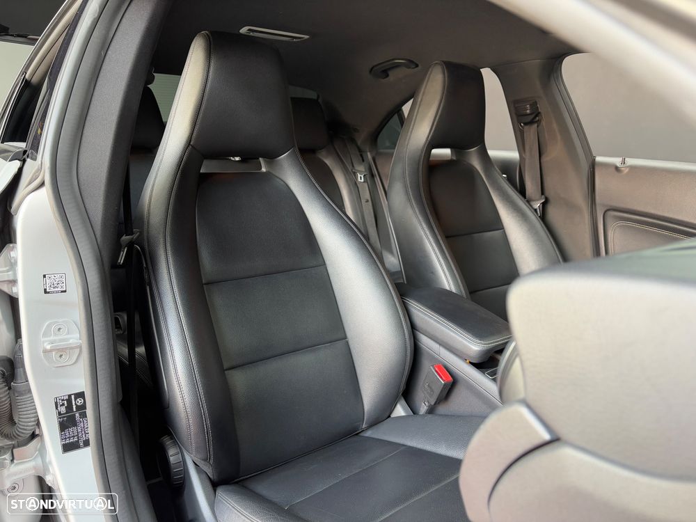 Mercedes-Benz CLA 200 d 7G-DCT AMG Line - 14