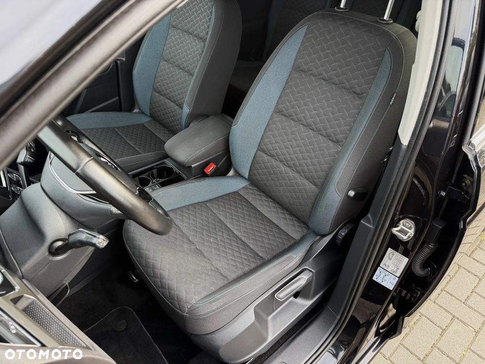 Volkswagen Touran 1.6 TDI SCR DSG IQ.DRIVE - 8