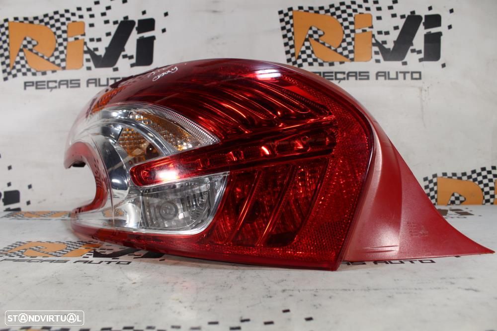 Farolim Esquerdo Peugeot 208 I (Ca_, Cc_)  9672628280 / Condutor - 2