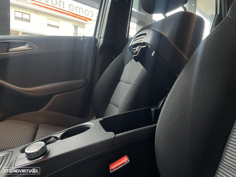 Mercedes-Benz B 180 d Style - 25