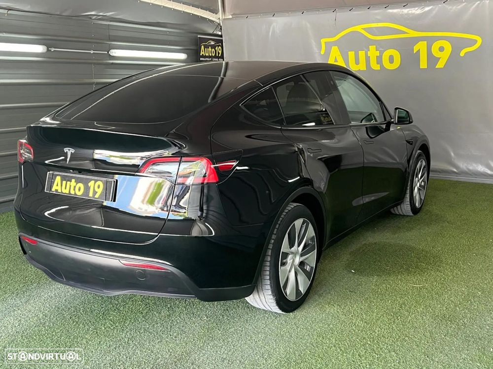 Tesla Model Y RWD - 4