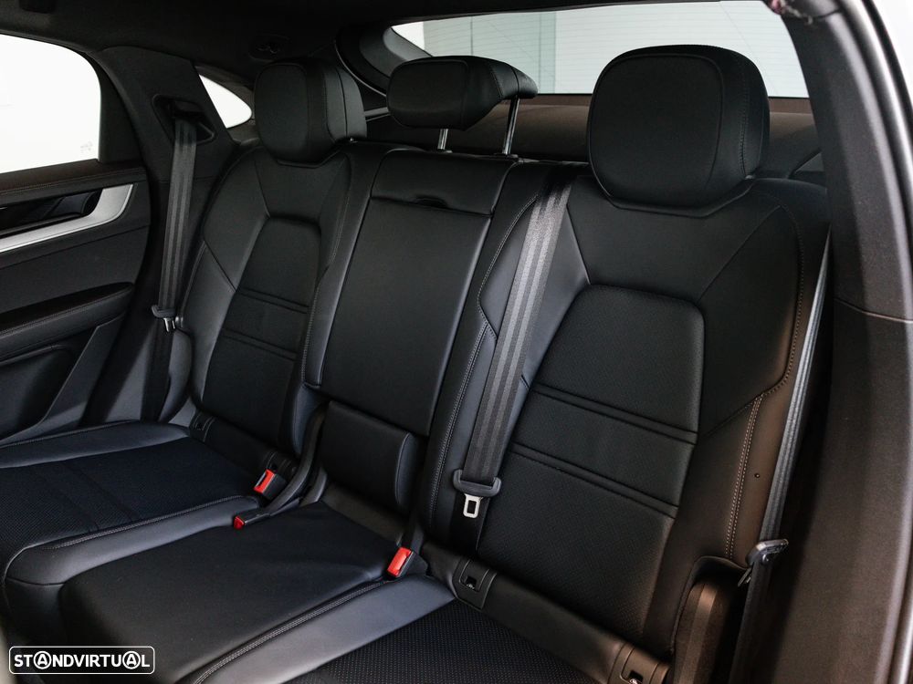 Porsche Cayenne Coupé E-Hybrid - 27