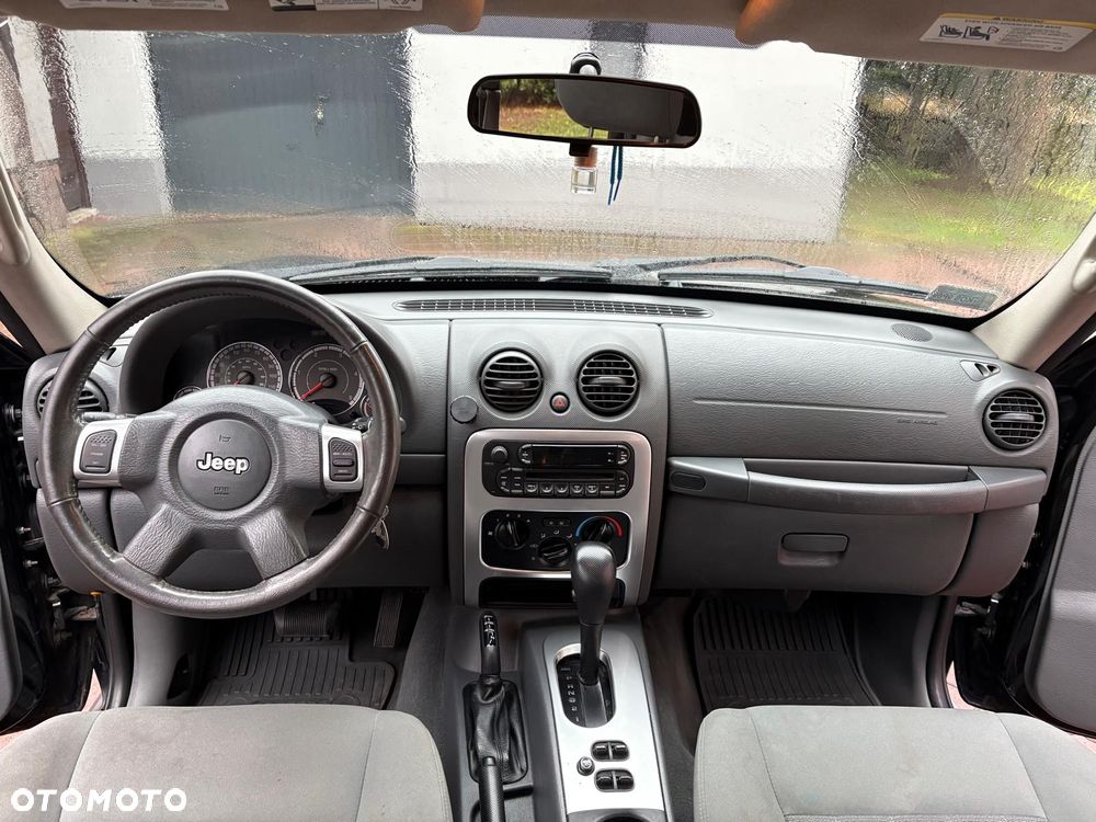Jeep Liberty - 7