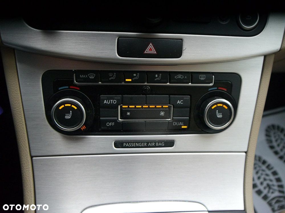 Volkswagen Passat 2.0 TDI Highline - 21