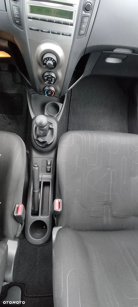 Toyota Yaris 1.33 VVT-i Life - 14