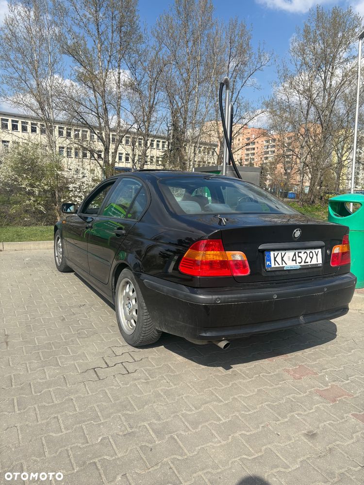 BMW Seria 3 318i - 3