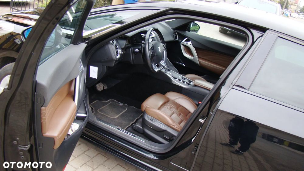 Citroën DS5 HDi 165 Chic - 10