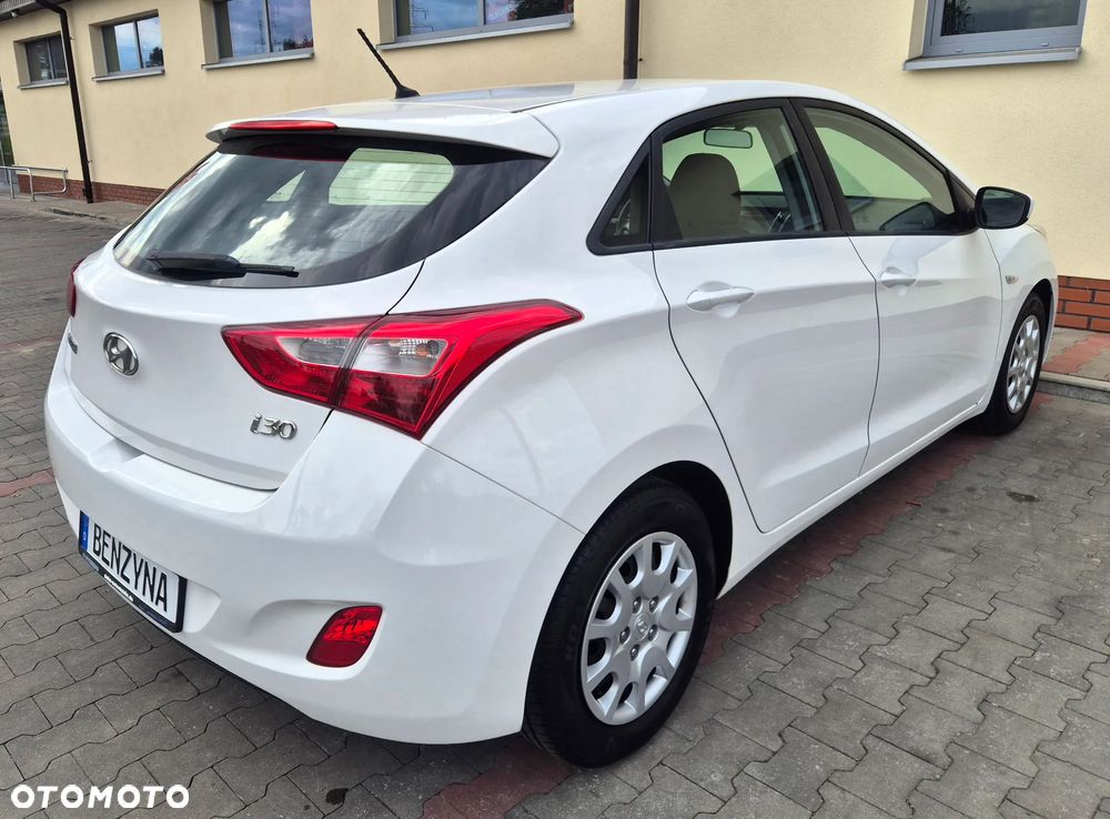 Hyundai i30 1.4 Classic + - 6