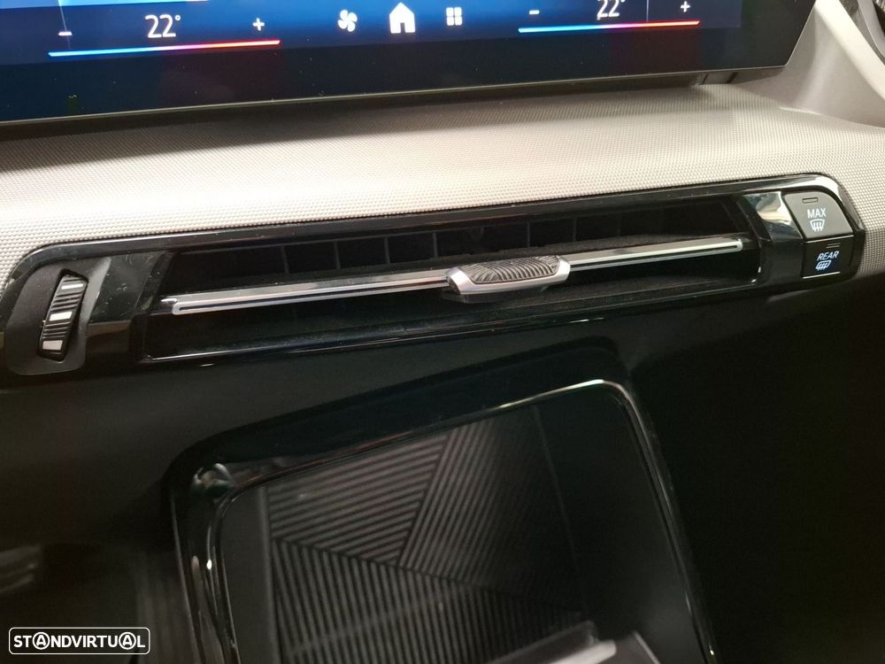 BMW 225xe Active Tourer e xDrive Edição Optimized - 22