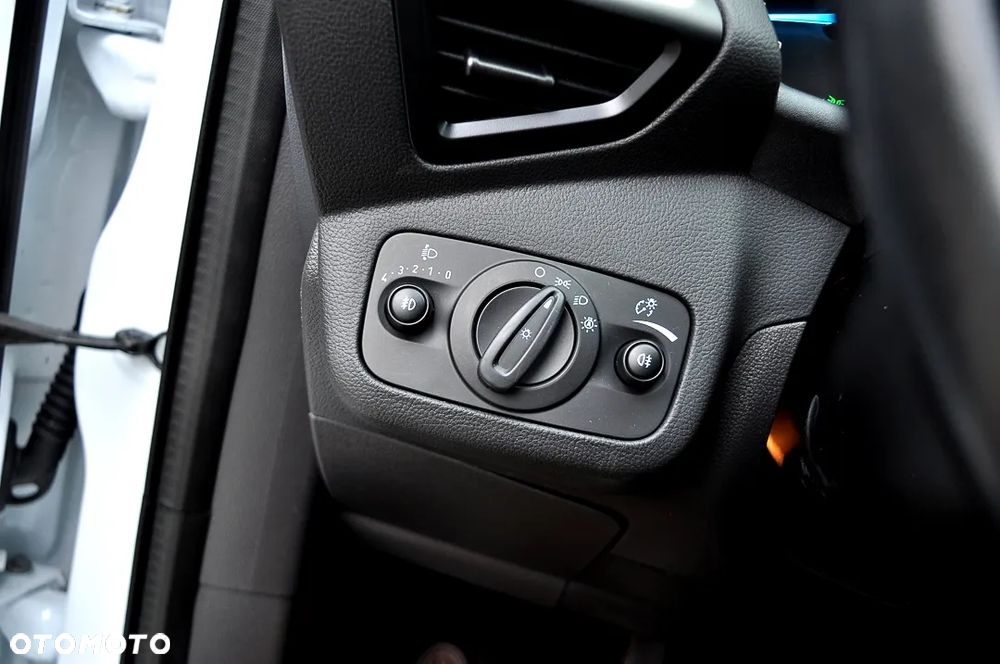 Ford Kuga 1.5 EcoBoost 2x4 ST-Line - 29