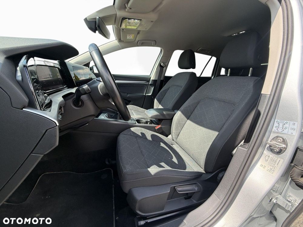 Volkswagen Golf Variant - 22