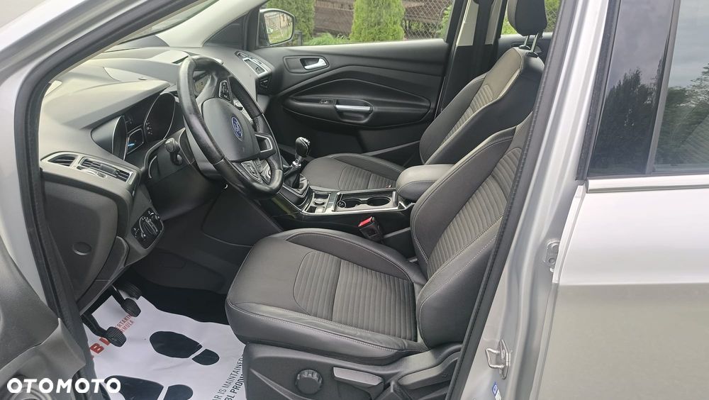 Ford Kuga 1.5 TDCi 2x4 Titanium - 14