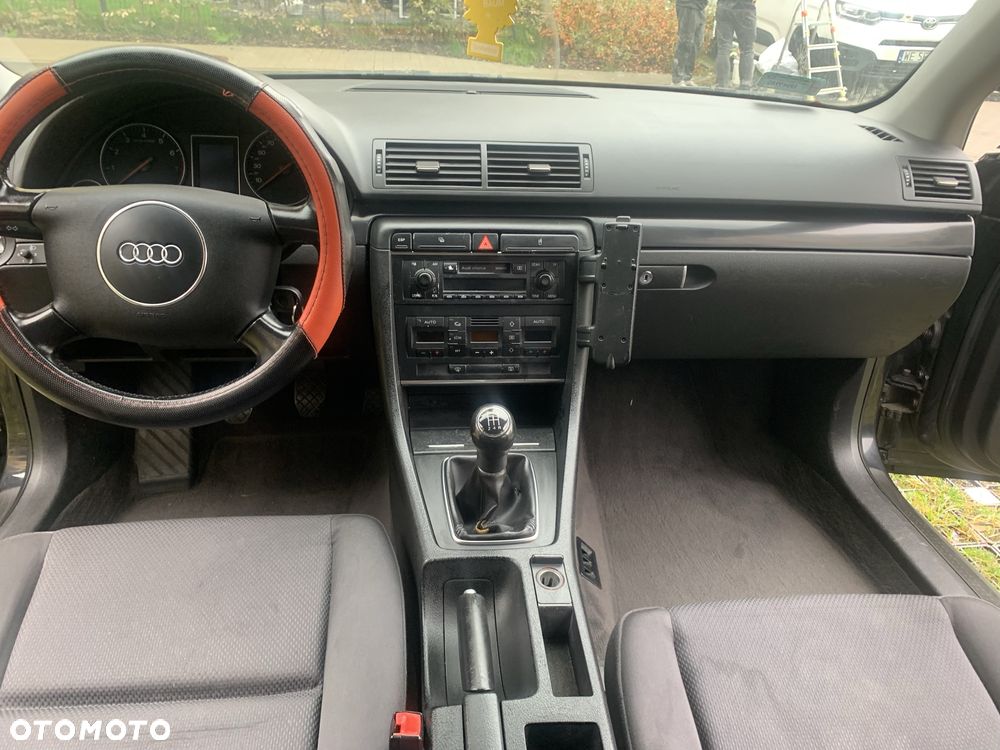Audi A4 Limousine - 3