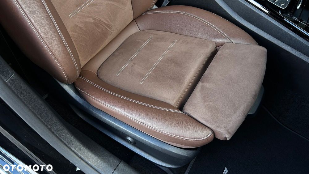 Mercedes-Benz Klasa A 200 AMG Line 7G-DCT - 25