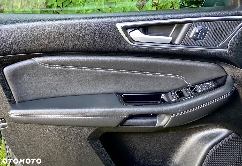 Ford Galaxy - 25