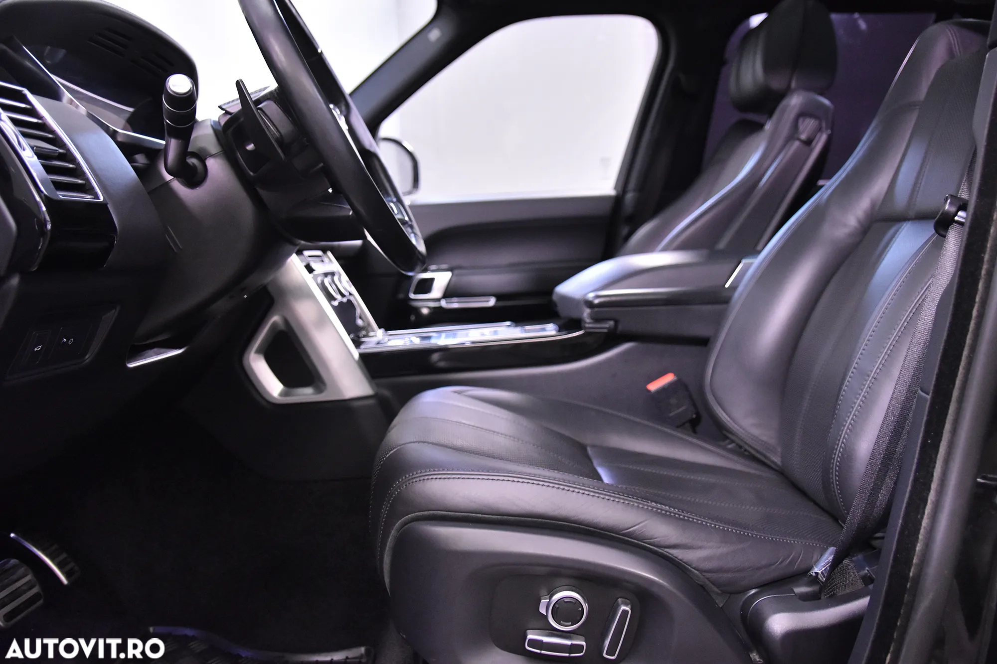 Land Rover Range Rover - 24