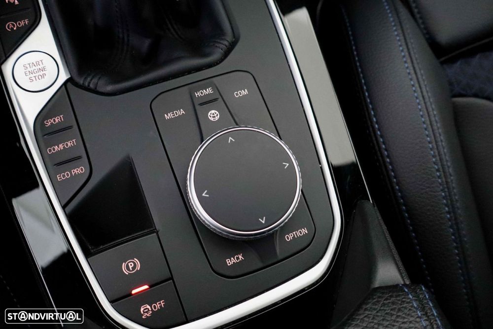 BMW 116 d Pack Desportivo M - 40