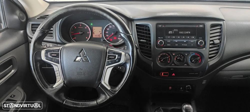 Mitsubishi L200 2.4 DI-D CD Invite 2WD - 30