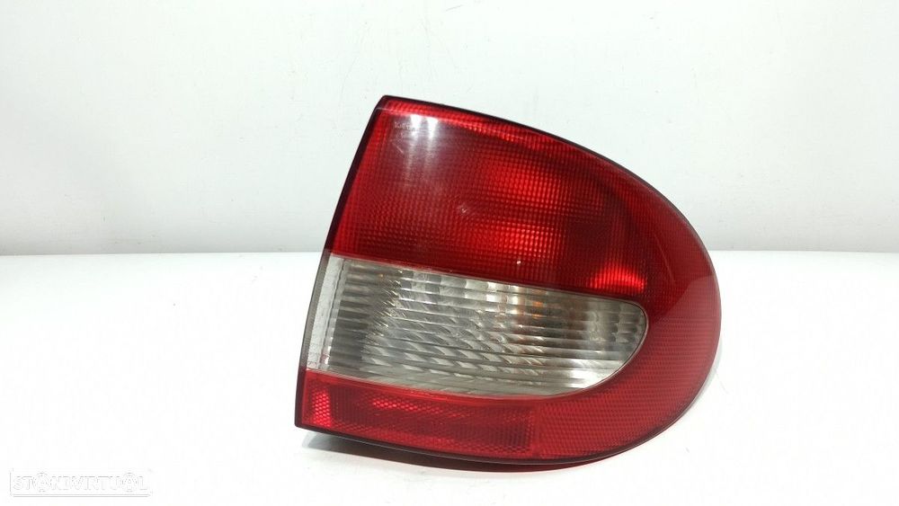 FAROLIM TRASEIRO DIREITO RENAULT MEGANE I FASE 2 CLASSIC (LA..) 1.4 16V RXE - 1