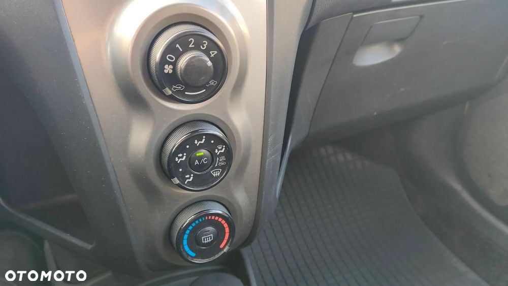 Toyota Yaris 1.33 Sol - 12