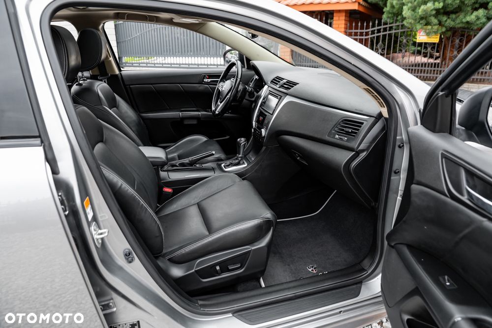 Suzuki Kizashi 2.4 4x4 CVT Sport - 25