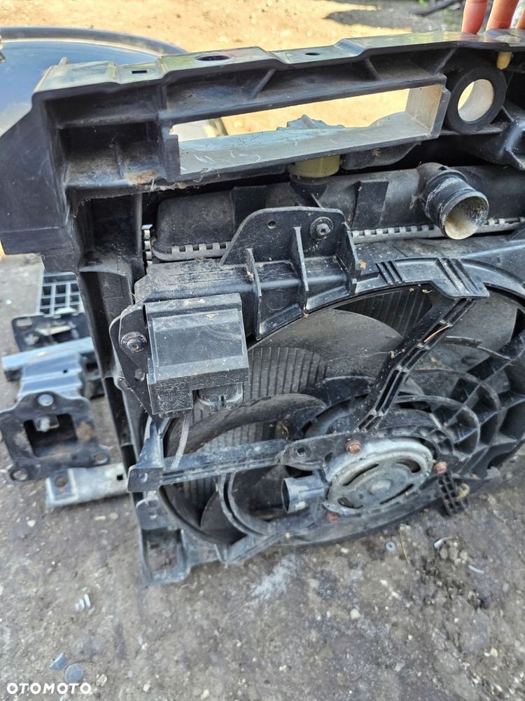 PAS PRZEDNI CHŁODNICA WODY KLIMATYZACJI WENTYLATOR PEUGEOT 207 07 1.6THP - 11