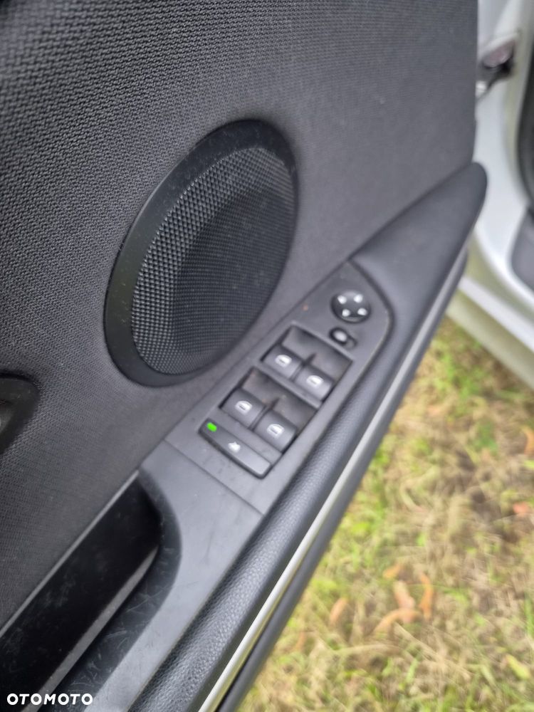 BMW Seria 3 318i - 14
