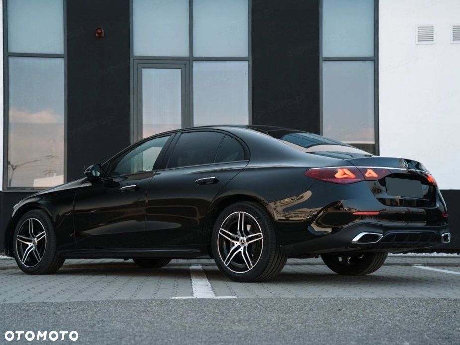 Mercedes-Benz Klasa E 220 d mHEV 4-Matic AMG 9G-Tronic - 3