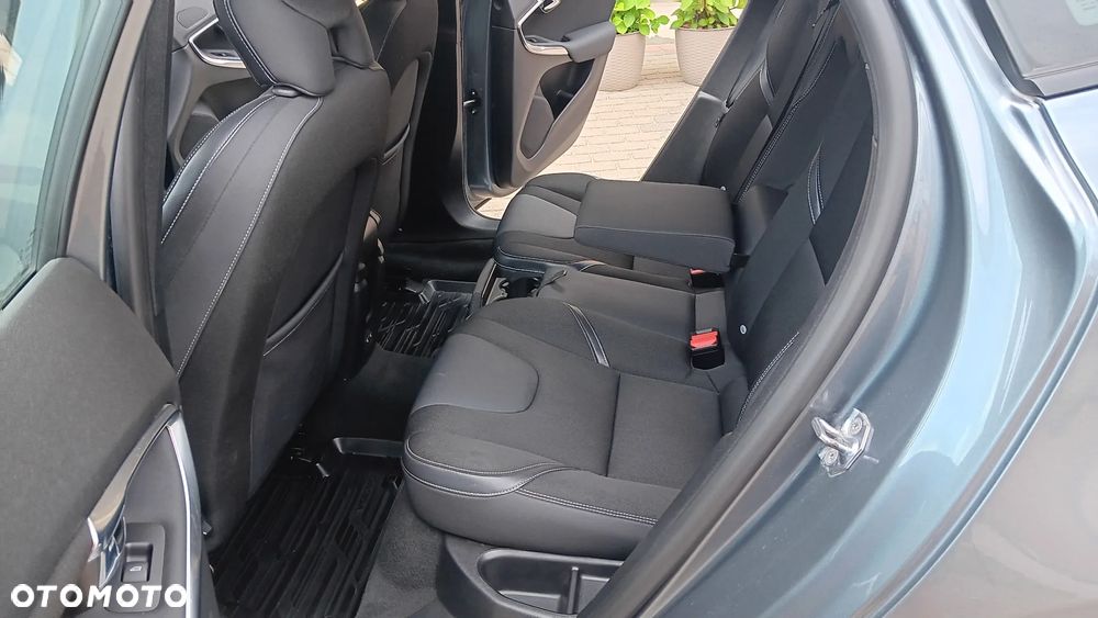 Volvo V40 D2 Geartronic Momentum - 37