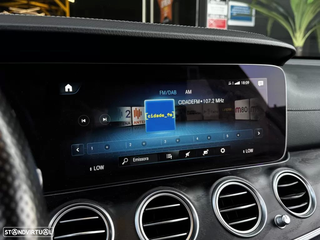 Mercedes-Benz E 220 d AMG Line - 32