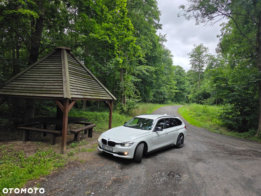 BMW Seria 3 320d Touring Luxury Line - 20