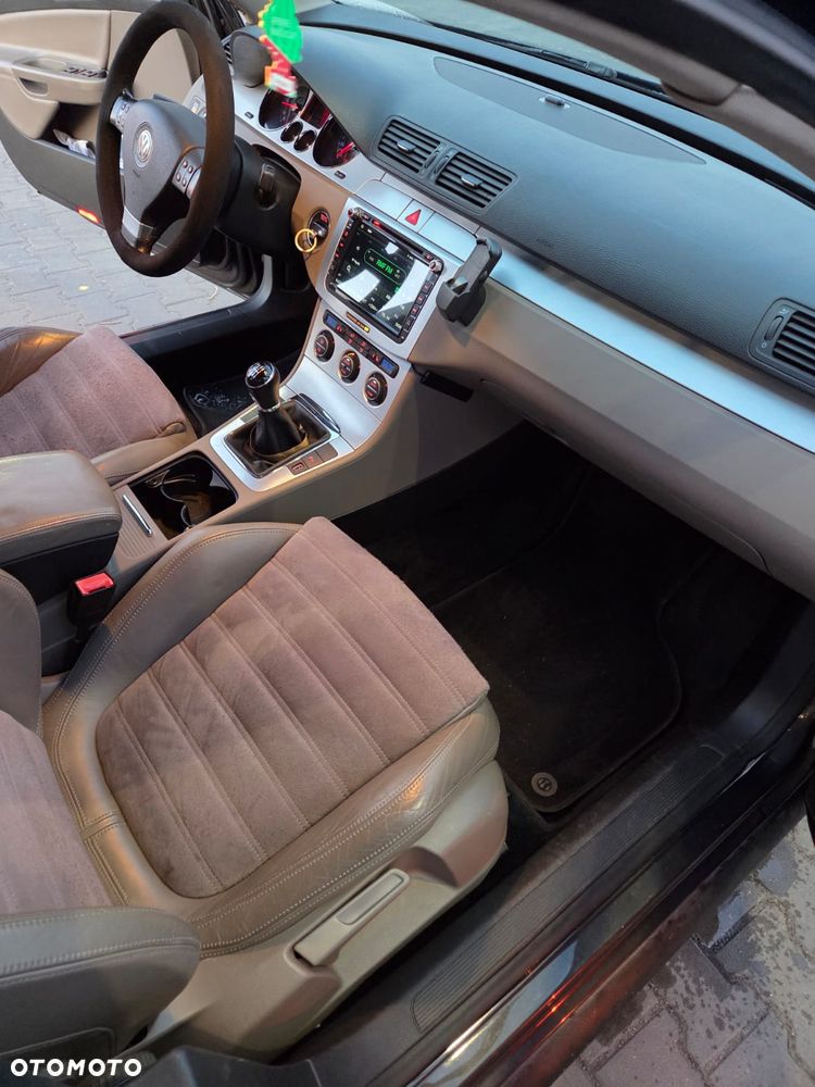 Volkswagen Passat 2.0 TDI DPF Individual Chrom - 10