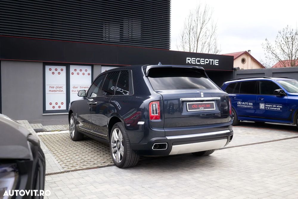 Rolls-Royce Cullinan - 5