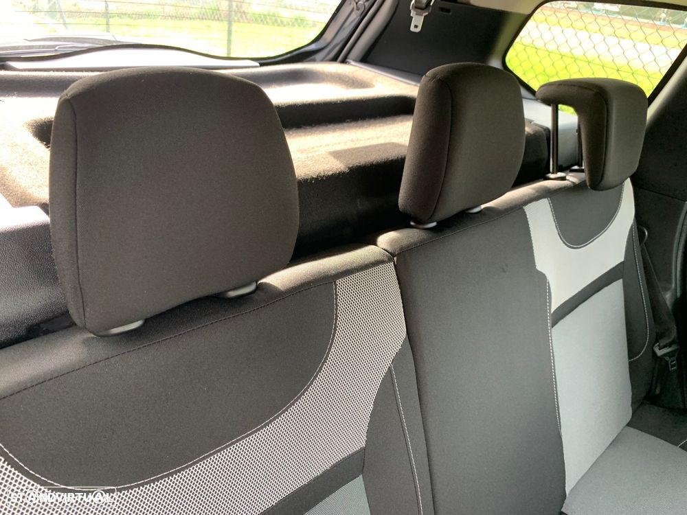 Dacia Duster 1.5 dCi SL Urban Explorer - 21