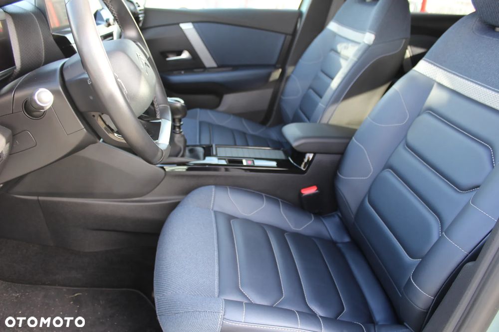 Citroën C4 1.2 PureTech Shine S&S - 11